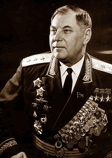 Александр Покрышкин. Парадный портрет медаль, Орден, Отечественной, Великой, войне, степени, ордена, орден, 1941—1945, Ленина, заслуги», Теперь, укрепление, портрет, цвета, синего, фуражка, Победы, Вооружённых, награды